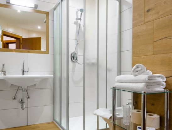 Neu gestaltetes Badezimmer im Landhaus Brigitte in Flachau